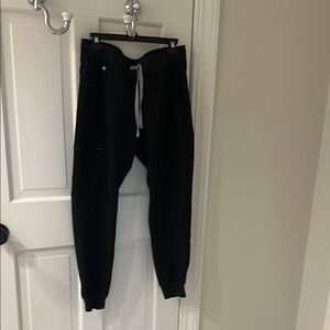 Women’s Figs Black Jogger Scrubs